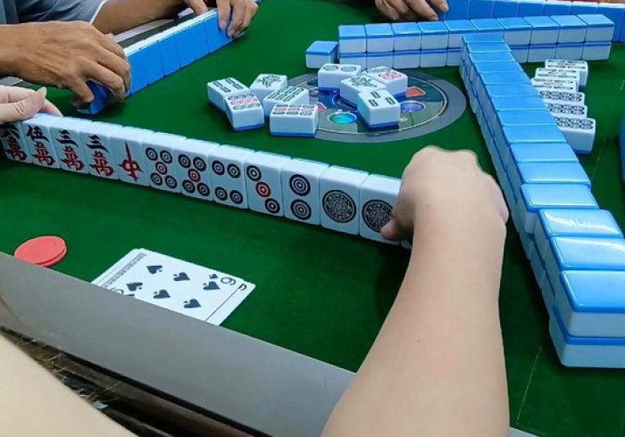 AI辅助“红中麻将免装控牌器(免安装麻将遥控器真假) AI辅助“红中麻将免装控牌器(免安装麻将遥控器真假)