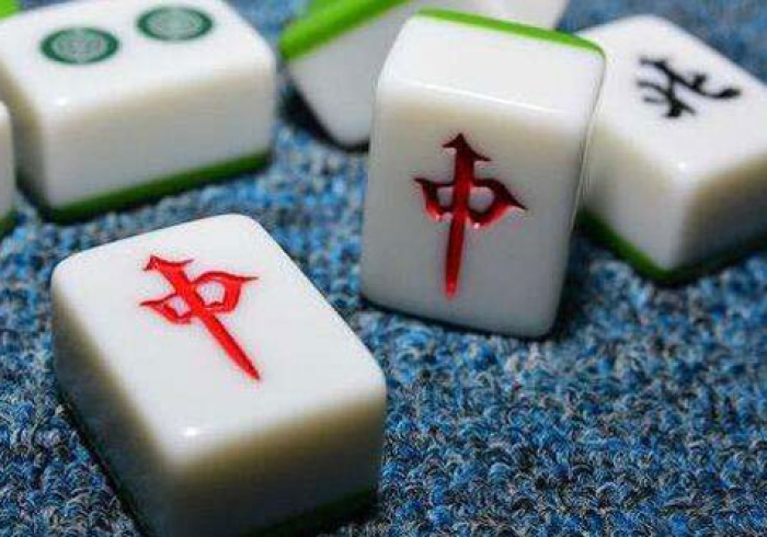 玩家实测“红中麻将赢钱神器(打麻将专用控制器) 玩家实测“红中麻将赢钱神器(打麻将专用控制器)