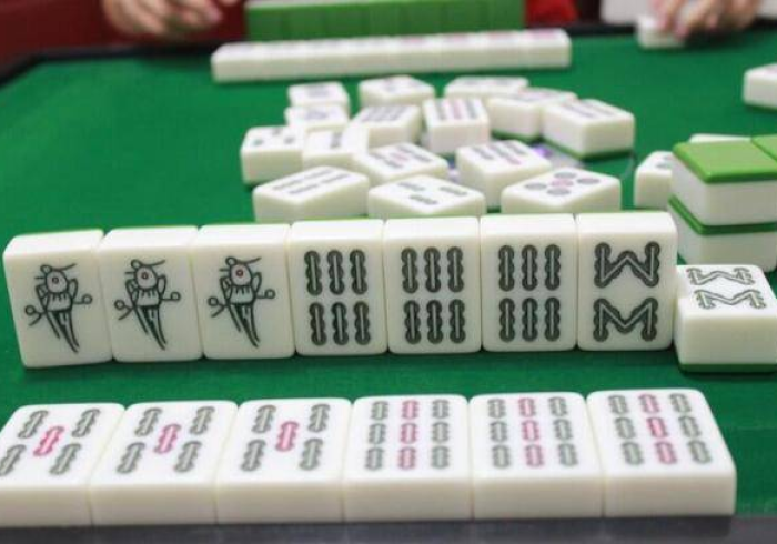 九分钟看懂!新款麻将机高手打牌思路技巧(可以装程序控制)