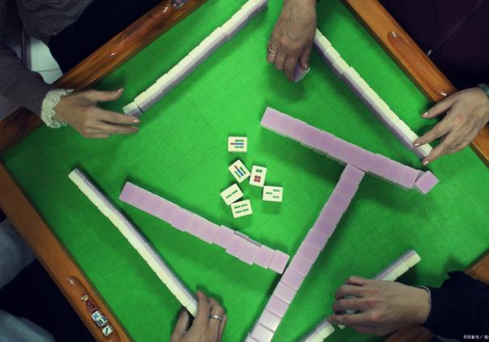 玩家盘点一款“普通麻将机专用控牌器(怎么打才会赢)